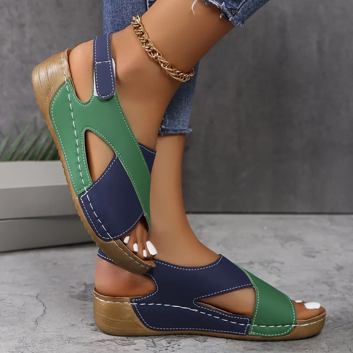 Orthopädische Damen Wandersandalen mit Klettverschluss