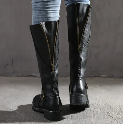 Lilli | Damen Knee High Stiefel mit Schnallen-Detail & niedrigem Blockabsatz